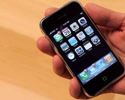 Image of the first iPhone